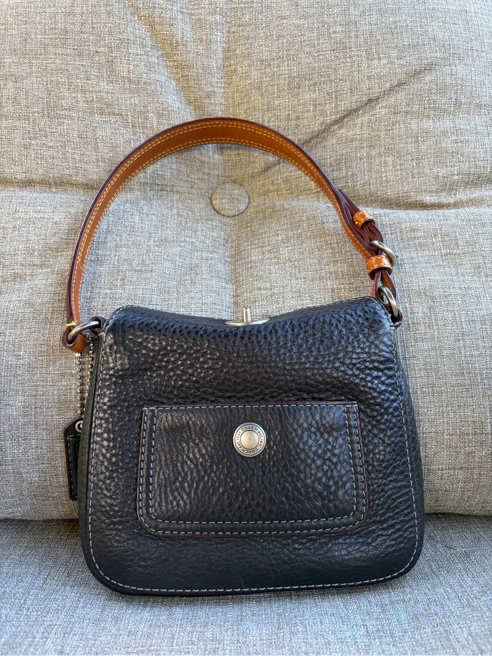 NWOT Authentic Vintage Y2K Coach 9377 Chelsea Turnlock Demi Leather Mini Purse.